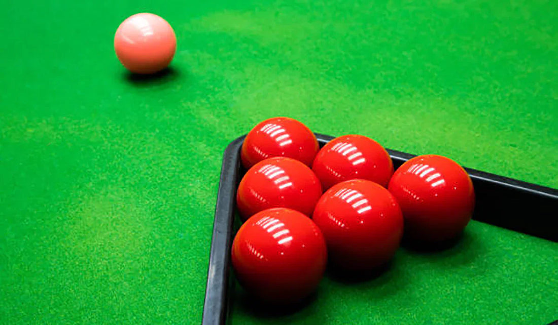 English Pool Cue Weight Guide: How the Pros Pick the Perfect Cue