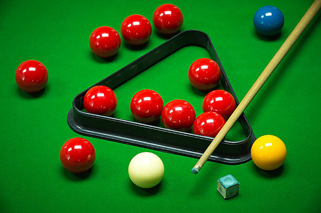 Should You Buy a Custom Cue? What Are the Differences Between Custom Cues and MARK RICHARD Cues?